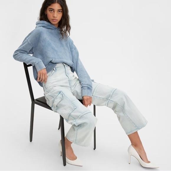 Levi’s Made and Crafted Cargo Straight Crop Jean Light Wash - 23 - Picture 4 of 10